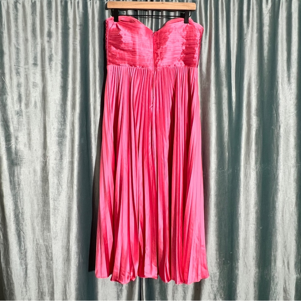 AMUR Kin Strapless Pleated Midi-Dress - Picture 4 of 6